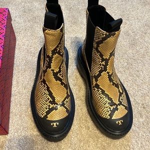 Tory Burch Chelsea Lug Platform Boot